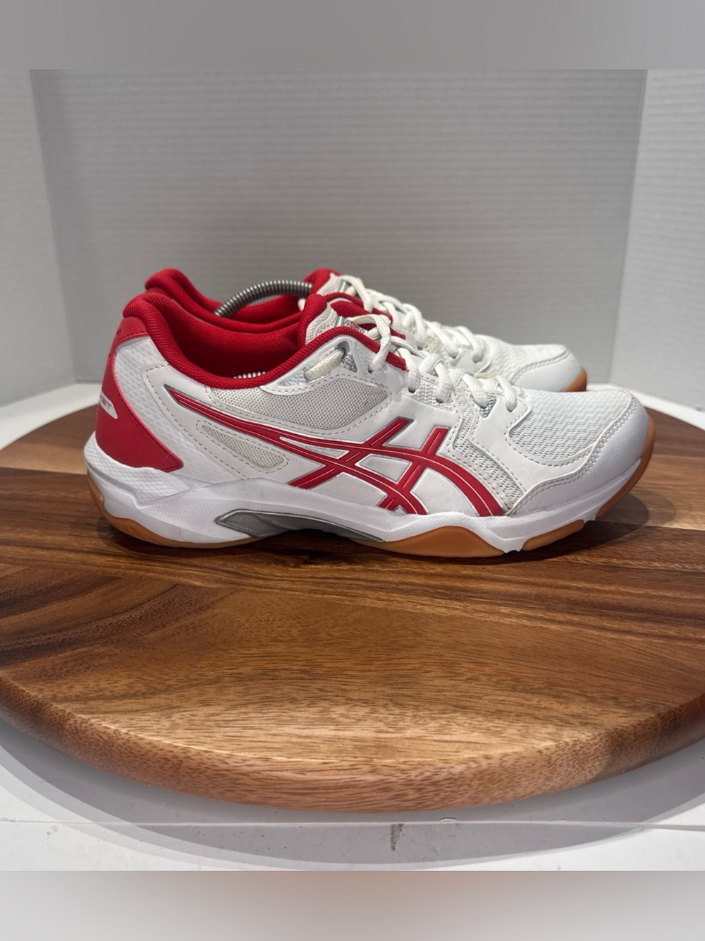 ASICS Gel-Rocket Women’s Volleyball Racquet Sport Shoes White Red Gum Size 8